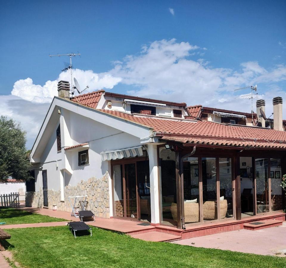 Villa Mery L'Americano Exterior photo